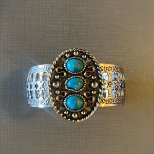 Southwestern Silver Tone Metal Faux Turquoise Cuff Bracelet Sarah Coventry Rare!